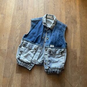 Vintage Guess Denim vest in Washed Blue